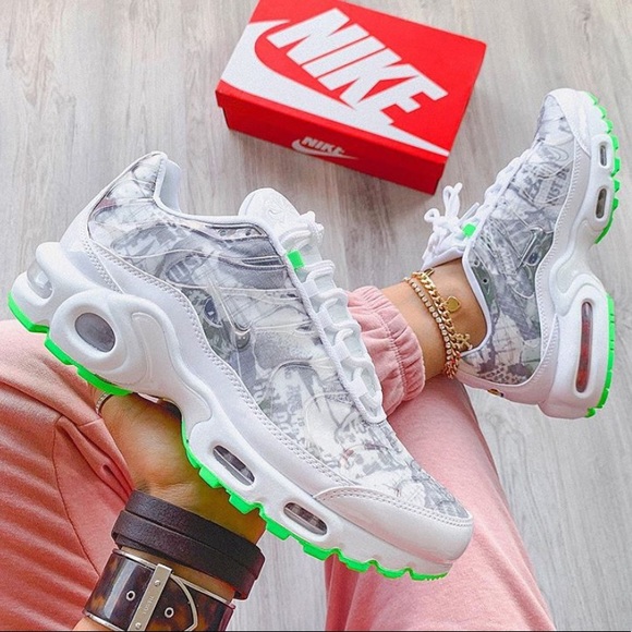 Nike Shoes - Nike air max plus sneakers